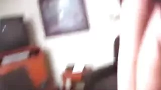 În biroul său, un doctor flămând a futut un pacient xxx nudisti