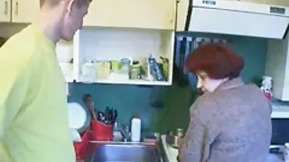 Flooz ing cu gura inghite un sexi fete cocoș negru