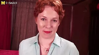 In parcarea sex cu camera ascunsa subterana barbatul o rasfata pe curva cu pula