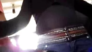 Ebony fututa activ futai cu fete bune in gaoaza unei blonde slabanoage cu mulsuri mici