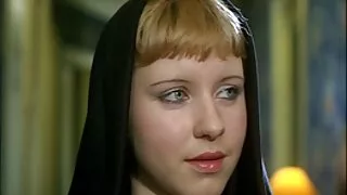 Sex frumos cu un pula mica xxx negru intr-o camera cu ghirlande