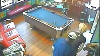 Fată frumoasă astăzi a luat un filme cu sexi tip tatuat