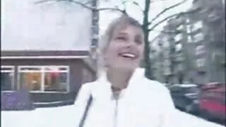 Nu mai este nimic de făcut și Babet își mângâie păsărica filme cu sexi braileanca cu degetele