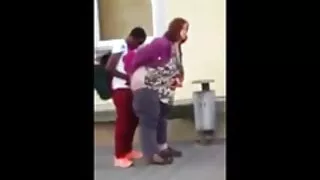 Fata Blonda cu ochelari a fost de sex cu sora mai mare acord să dracu ' de sex masculin